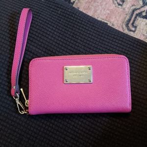 Michael Kors Wristlet/Wallet
